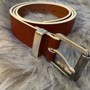 Johnston & Murphy brown leather belt. Size 38